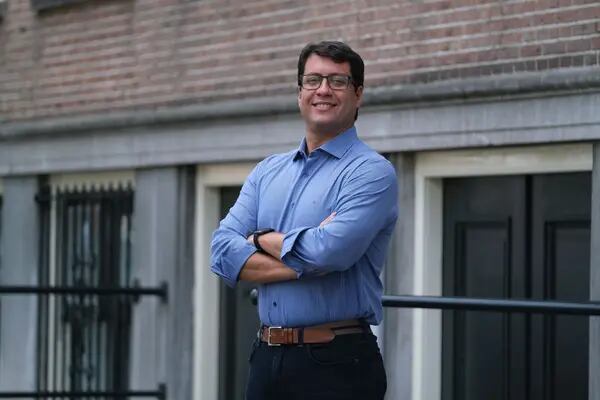 Fabricio Bloisi, chief executive officer of Movile Group, a unit of Napsers Ltd, poses for a photograph in Amsterdam, Netherlands, on Thursday, Aug. 29, 2019. Naspers-owned internet ventures will be carved out into a new $100 billion company called Prosus NV, which is due to list in Amsterdam on Sept. 11. Photographer: Yuriko Nakao/Bloomberg