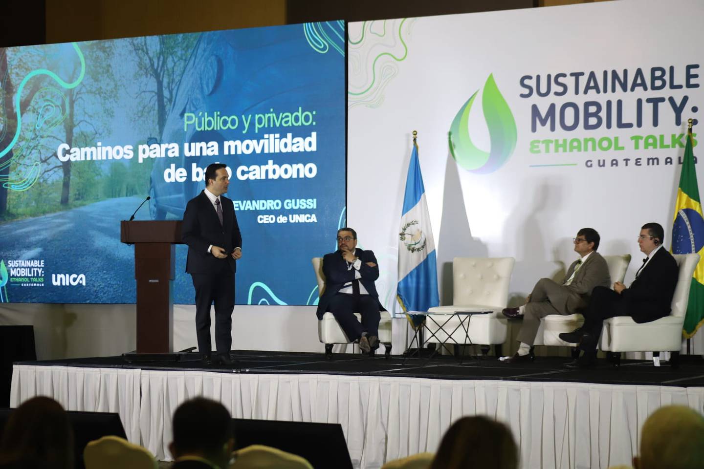 se llevó a cabo en la Ciudad de Guatemala donde se abordó el tema del uso del etanol, entre otros temas de movilidad sostenible.