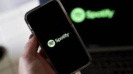 Spotify reducirá contrataciones: alega incertidumbre económica