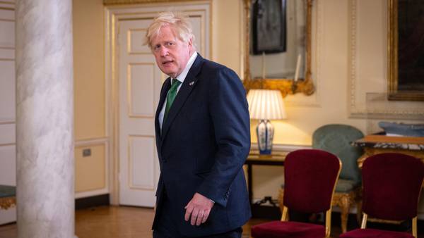 Boris Johnson se enfrentará a una moción de censura y podría perder su cargodfd