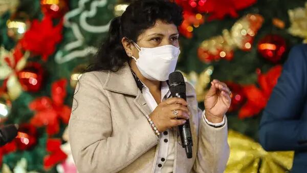 Primera dama de Perú enfrentaría 36 meses de impedimento de salida del paísdfd