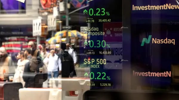 Wall Street se divide sobre as perspectivas de lucros de empresas em 2024dfd