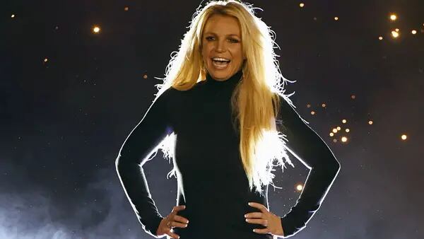 Britney Spears é libertada de sua tuteladfd
