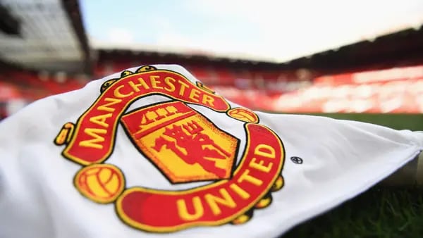 Inversores lanzan tercer intento para sellar compra récord del Manchester United dfd
