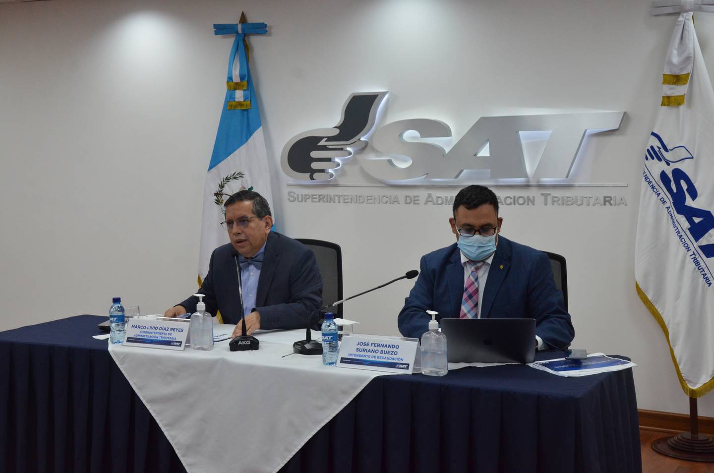 Marco Livio Díaz Reyes y Fernando Suriano presentaron los resultados de recaudación al primer trimestre del 2022.