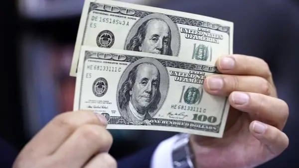 El dólar cerró su peor año desde 2020dfd