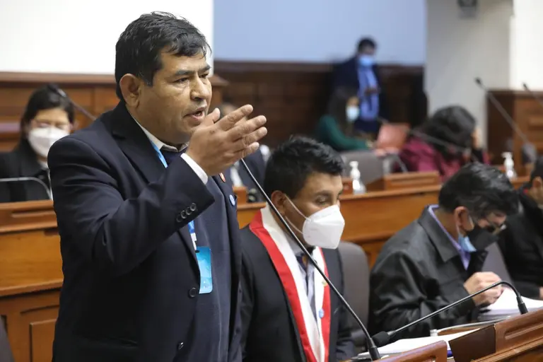 Perú: Congresista Fernando Herrera, de Perú Libre, falleció de un paro cardiorrespiratorio.dfd