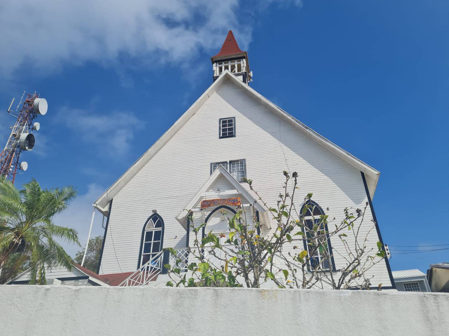 La Iglesia Bautista Emmanuel, considerada la primera de su tipo en Latinoamérica.dfd