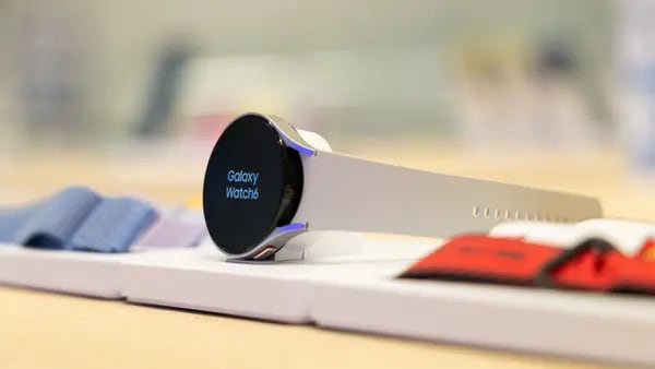 Samsung compite con Apple para desarrollar un monitor de glucosa que no sea invasivodfd