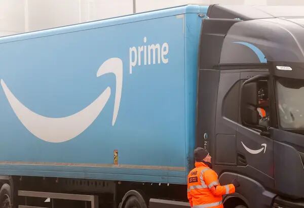 Centenas de trabalhadores da Amazon no Reino Unido planejam cruzar os braços na quarta-feira, numa ação sem precedentes dos funcionários britânicos da empresa