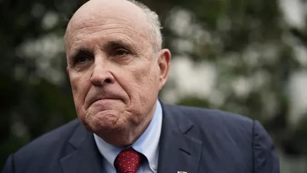 Exalcalde Giuliani deberá pagar US$148 millones por difamar a trabajadores electoralesdfd