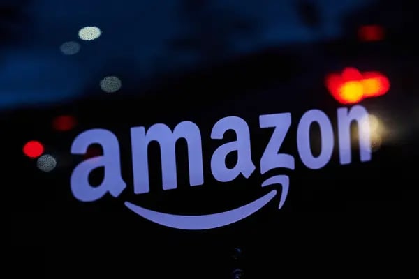 Acciones de Amazon suben y apuntan a un nuevo máximo histórico