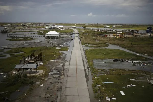 Daños causados por el huracán Ida en Leeville, Luisiana, EE.UU., en agosto de 2021.