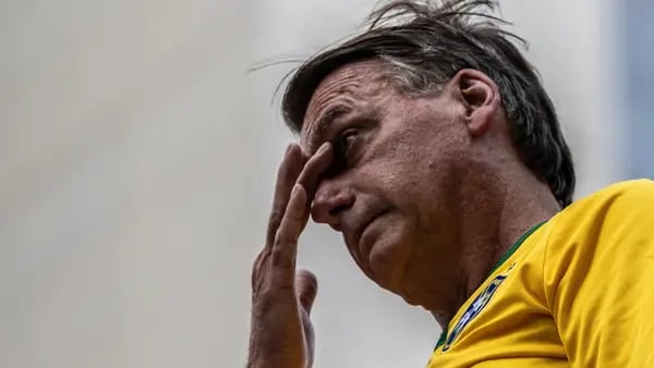 Bolsonaro es acusado por Policía de Brasil en investigación por falsificar carnet de vacunación de Coviddfd