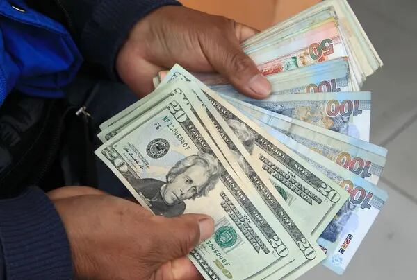 Precio del dólar en Perú cierra al alza este miércoles 18 de agosto.