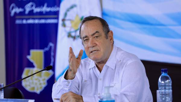 Lo que se sabe sobre la salud de Alejandro Giammattei, presidente de Guatemaladfd