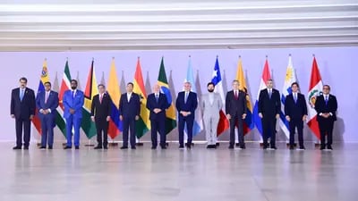 Los participantes de la cumbre de presidentes sudamericanos