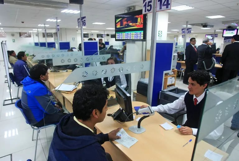 Trabajadores del sector público en Perú.dfd