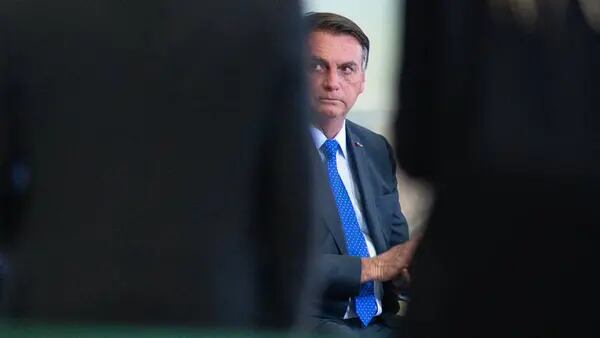 Bolsonaro recebe apelo para terminar férias por desastres com chuvasdfd