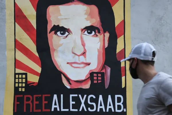 Afiche pidiendo la liberación de Álex Saab, ficha clave del regimen de Maduro, en Caracas.