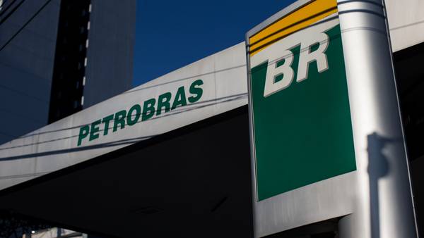 Petrobras tiene US$1.140 millones en pérdidas por cambio de gobierno de Luladfd