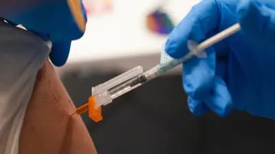 Mais empresas passam a exigir vacinação dos colaboradores