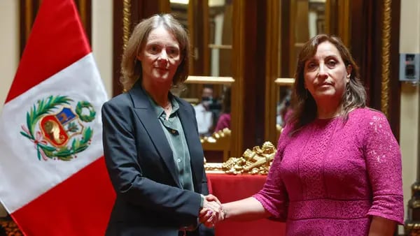 Visita de embajadora de EE.UU. a presidenta de Perú es antidiplomática: AMLOdfd