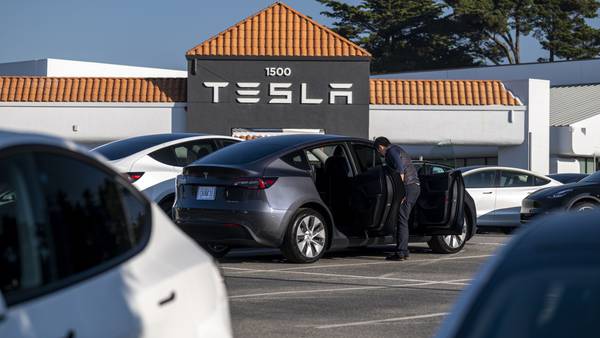 California acusa a Tesla de racismo “extendido” en fábrica de autosdfd