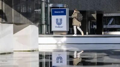 Señalización de Unilever Plc en una entrada de la sede de la empresa en Rotterdam, Países Bajos, el martes 8 de febrero de 2022. Fotógrafo: Peter Boer/Bloomberg