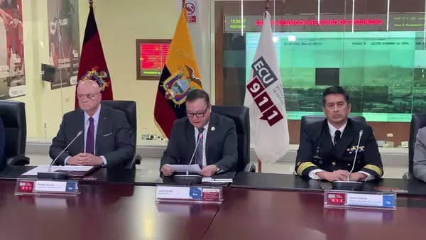 Miembros del Comité de Operaciones de Emergencia (COE) Nacional anuncian que se eleva el alerta en Ecuador por el fenómeno de El Niño