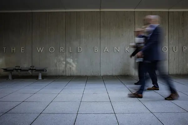 Economía global en estado precario ante mayore tasas de interés: Banco Mundial