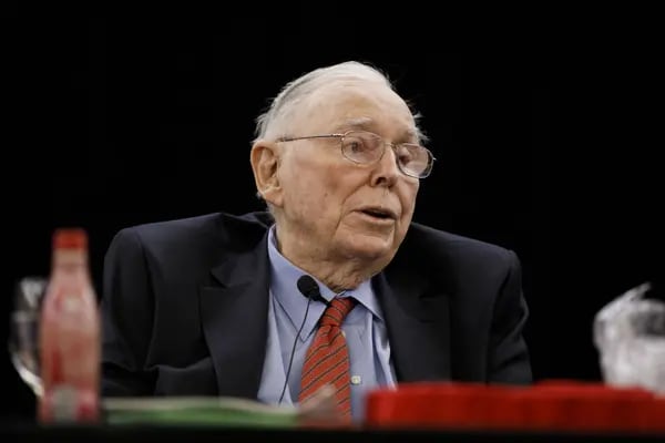 Charlie Munger, vice chairman of Berkshire Hathaway Inc., speaks during the Daily Journal Corp. shareholder meeting in Los Angeles, California, U.S., on Thursday, Feb. 14, 2019. Munger discussed investing, banks, China, and health care at the meeting. Photographer: Patrick T. Fallon/Bloomberg