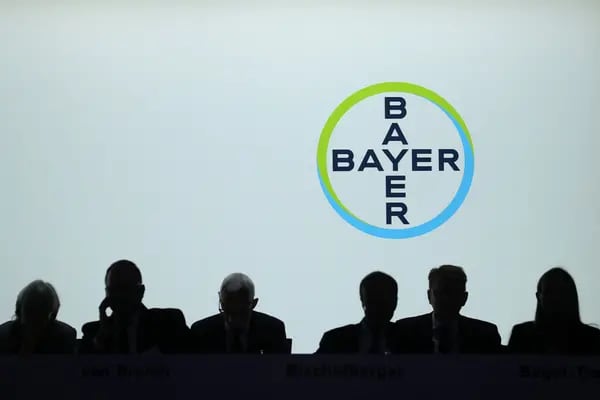 CEO da Bayer cogita simplificar estrutura com cisão das áreas de cultivo ou de saúde do consumidor