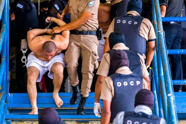 Casi 600 arrestos en El Salvador en el marco del Régimen de Excepción | Foto: Dirección General de Centros Penales El Salvador @PenalesSV
