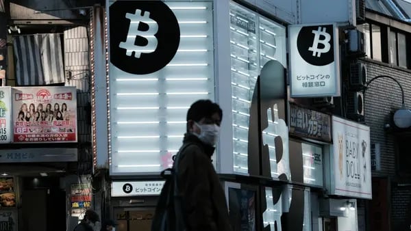 Bitcoin alcanza nivel más bajo desde 2021 con aversión global por el riesgodfd
