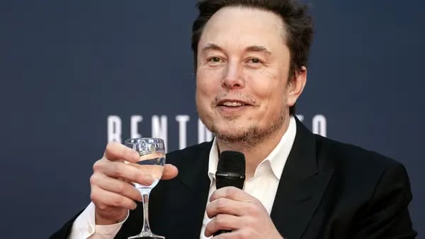 Elon Musk consumió drogas con algunos miembros del consejo de Tesla, según WSJdfd