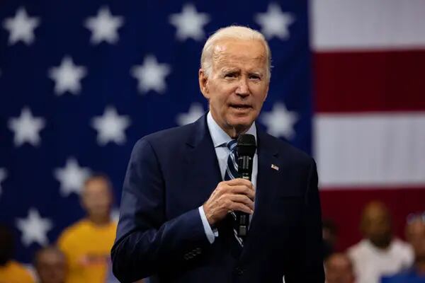 El presidente de los Estados Unidos, Joe Biden, habla en el Centro Arnaud C. Marts en Wilkes-Barre, Pensilvania, Estados Unidos, el martes 30 de agosto de 2022.
