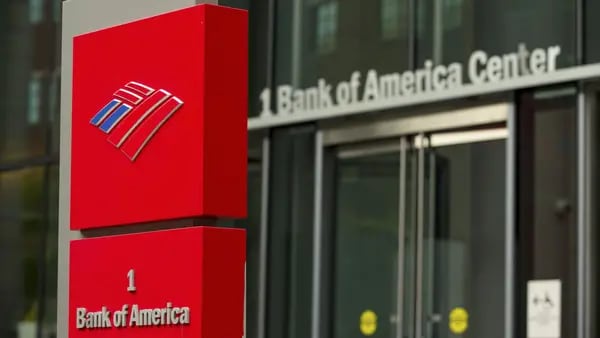 Clientes de Bank of America venden la mayor cantidad de acciones desde octubredfd