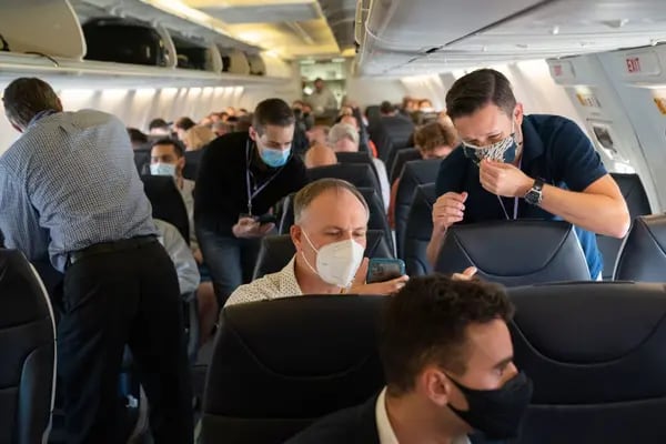 Viva Aerobus defendía que la práctica de ofrecer un descuento a los pasajeros al renunciar a su derecho de portar equipaje sí estaba contemplada en la legislación.