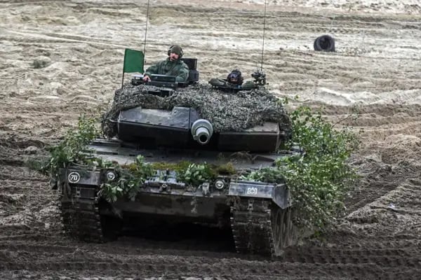 Tanque de guerra Leopard de fabricación alemana.