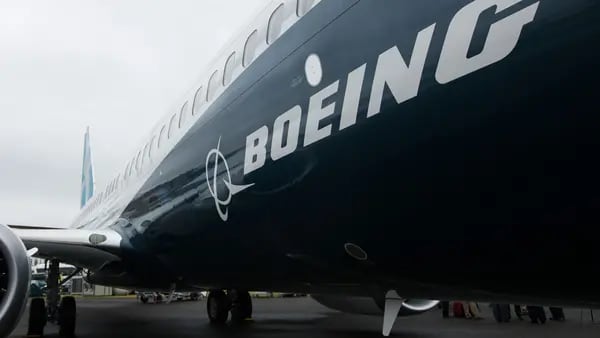 Boeing promete no construir ‘planeadores’ a medida que aumenta la escasez de motoresdfd