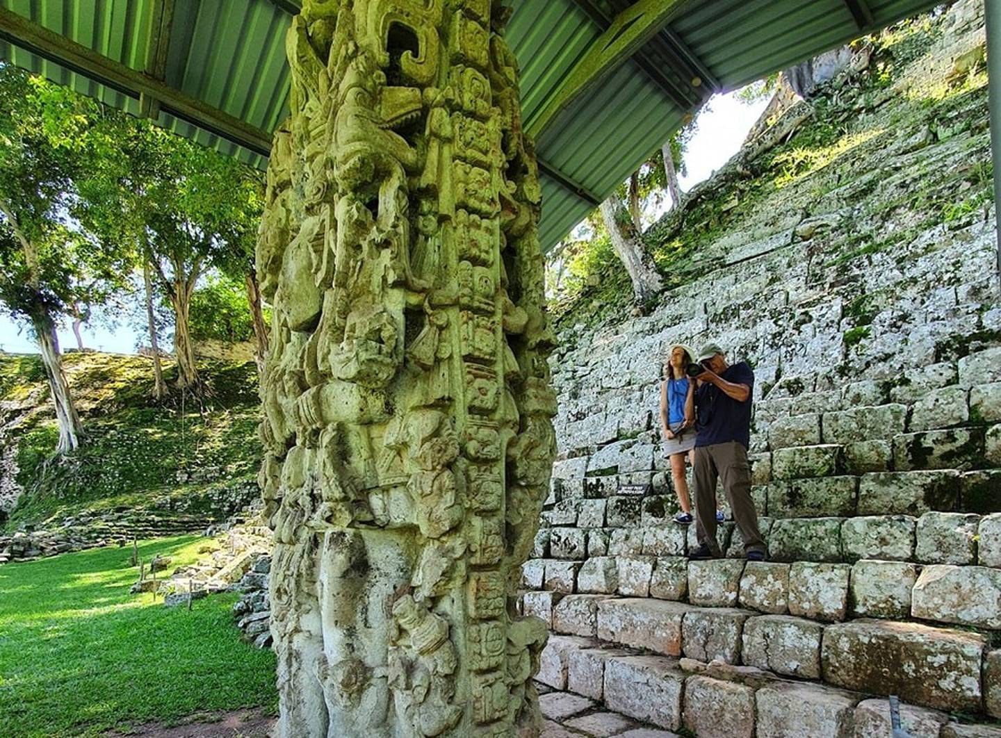 Turistas en el sitio las Ruinas de Copán, en el occidente de Honduras.