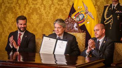 Con exoneración de impuestos, Gobierno busca promover zonas francas en Ecuadordfd