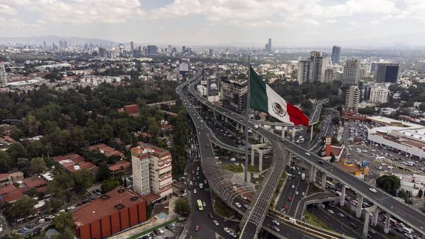 El Congreso de México aprobó varias reformas en medio de la tensión políticadfd