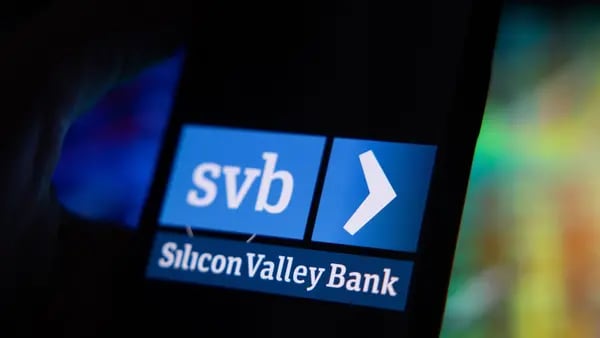 Colapso do SVB exige nova regulação do governo americano para bancosdfd