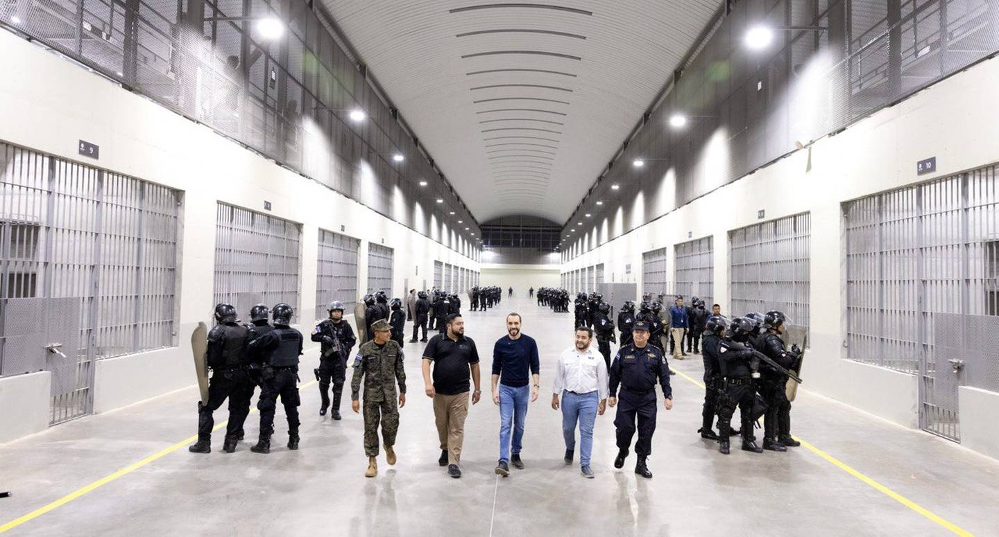El Salvador's Terrorism Confinement Center, during a visit by President Nayib Bukele (center). dfd