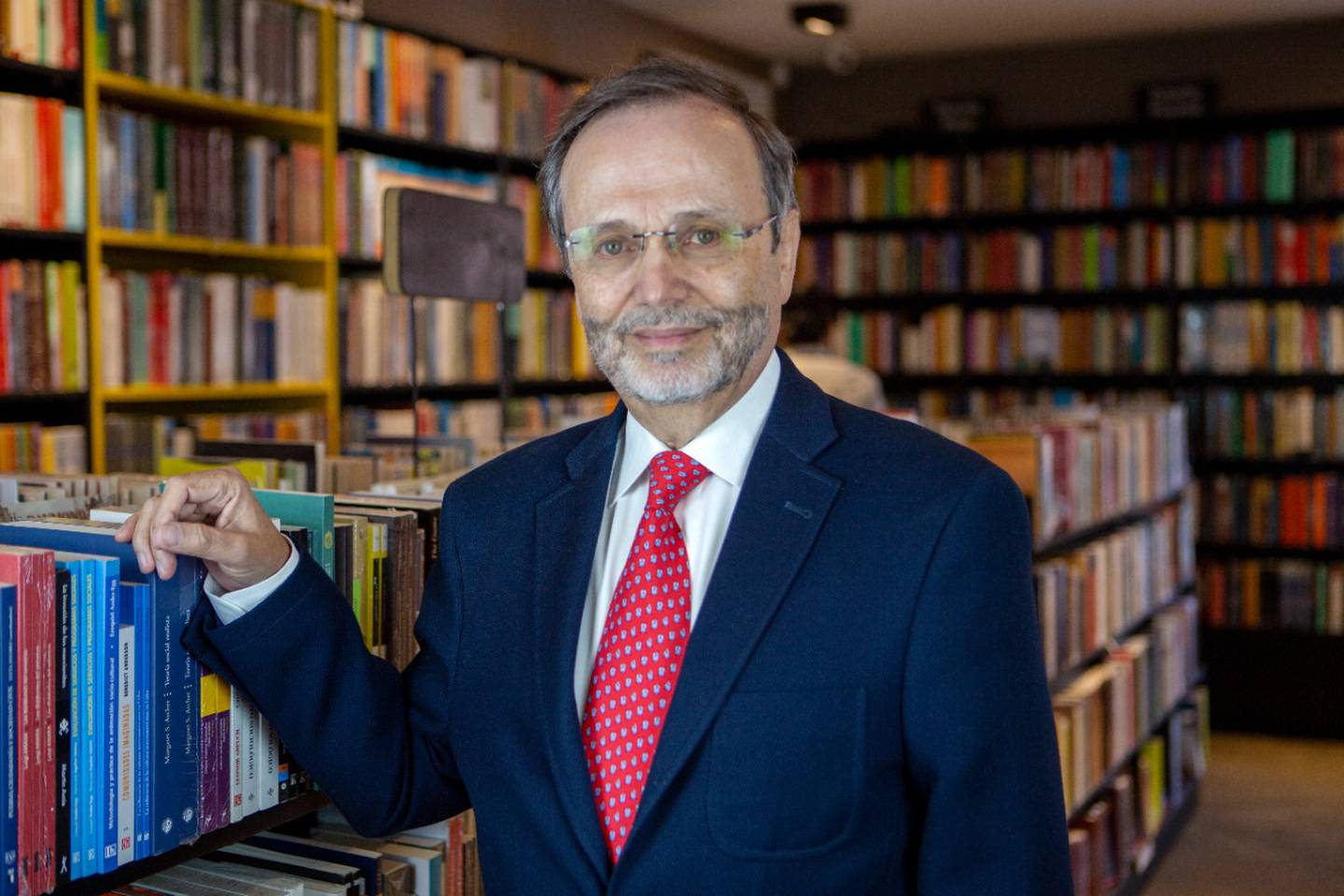 Presidente de la Cámara Colombiana del Libro, Enrique González Villa.
