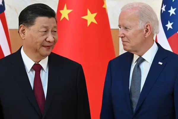 El presidente de Estados Unidos, Joe Biden, y su contraparte chino Xi Jinping.