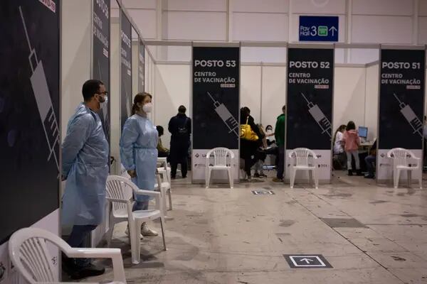Apesar do elevado número de casos, o número de mortes “permanece relativamente controlado”, disse a ministra da Saúde, Marta Temido