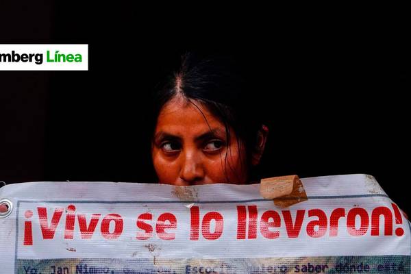 MÉXICO: 8 años del CASO AYOTZINAPA  y el gobierno hace CONCIERTO MASIVO-GRATUITOdfd